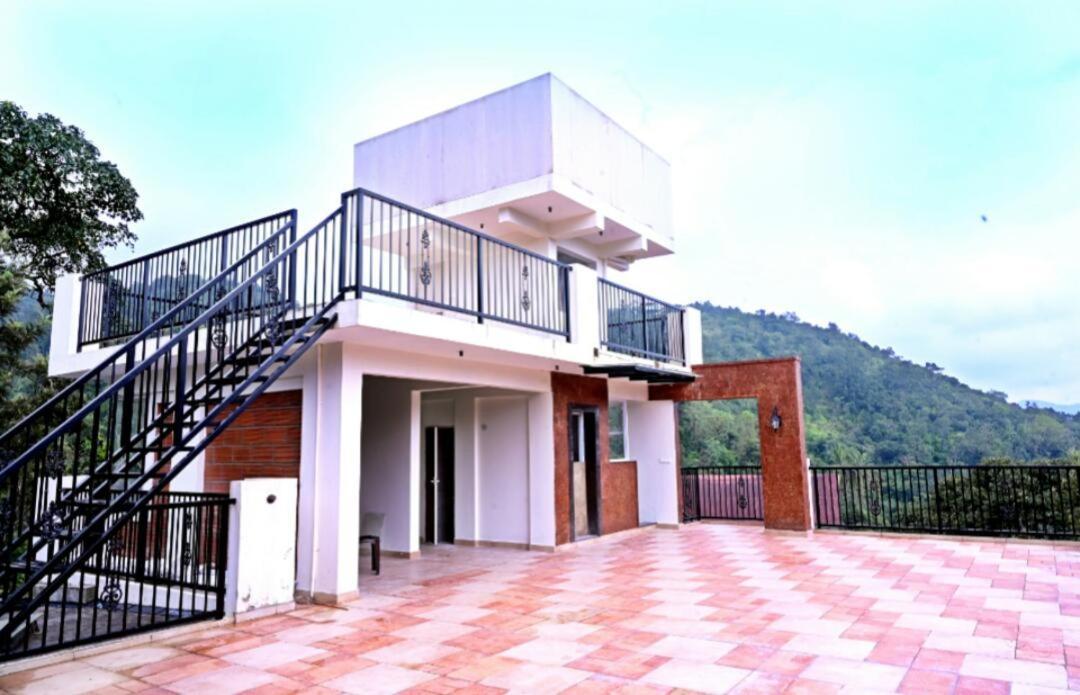Coorg Vismaya Resort Мадикери Экстерьер фото