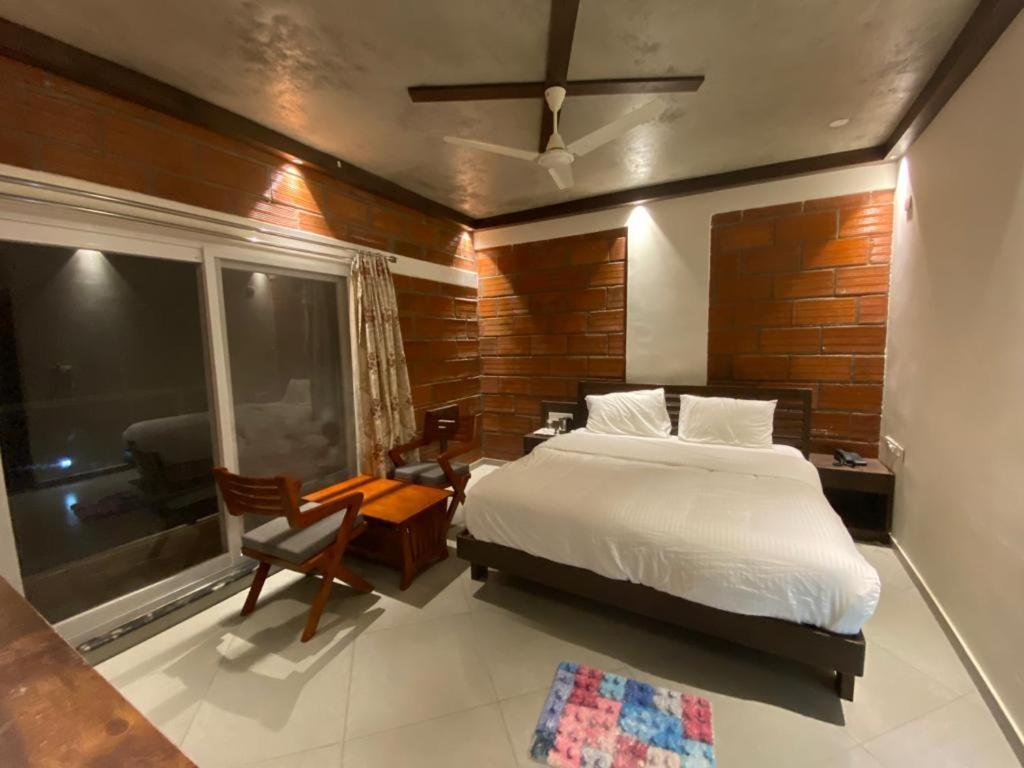 Coorg Vismaya Resort Мадикери Экстерьер фото